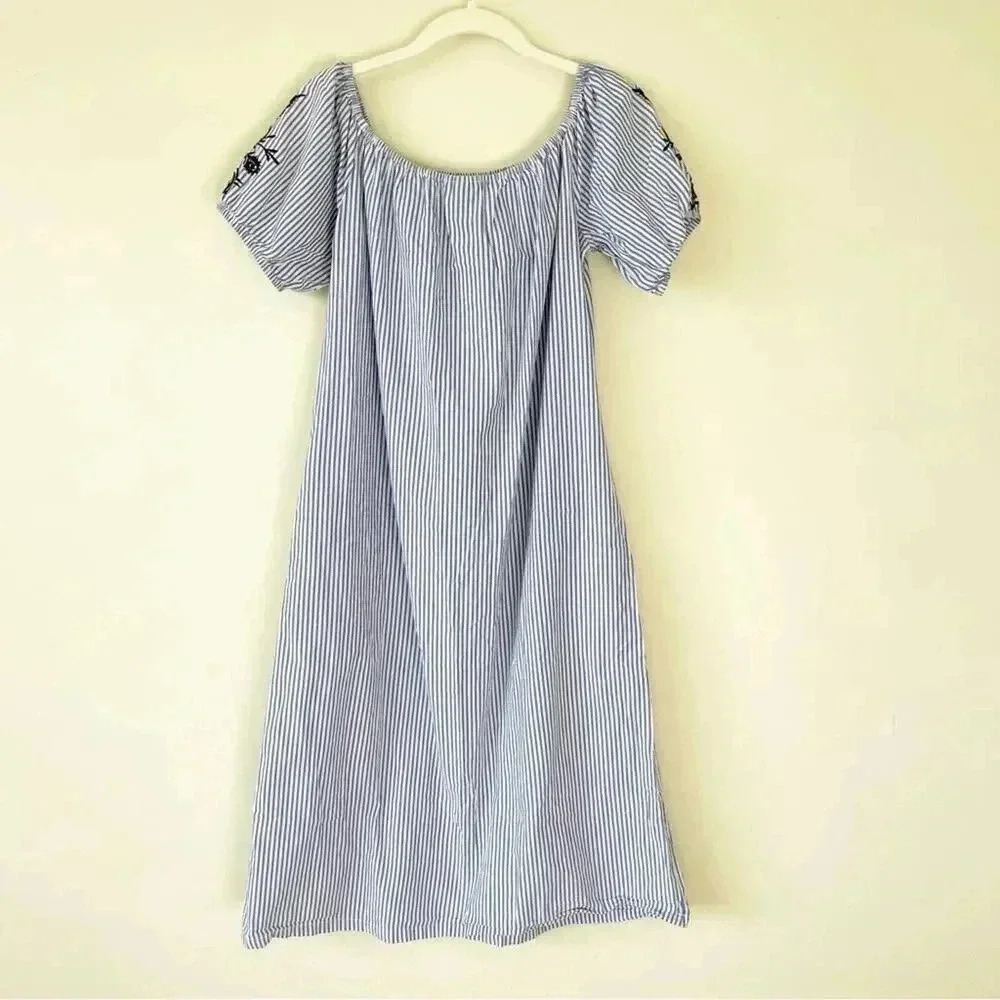 Who What Wear Embroidered Puff Sleeve Striped Midi Dress M EUC - Picture 6 of 8